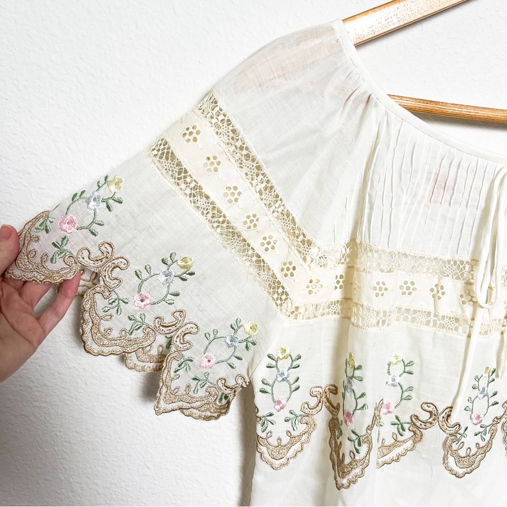 Vtg 70s floral embroidered scallop eyelet lace Oaxacan blouse top peasant boho - Picture 2 of 9